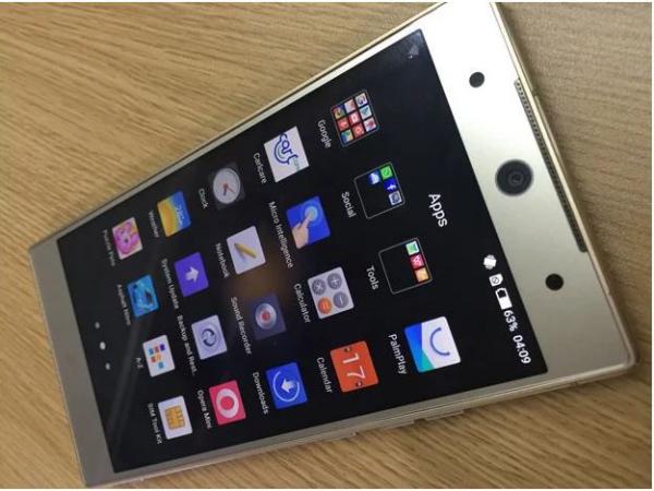 Camon C9