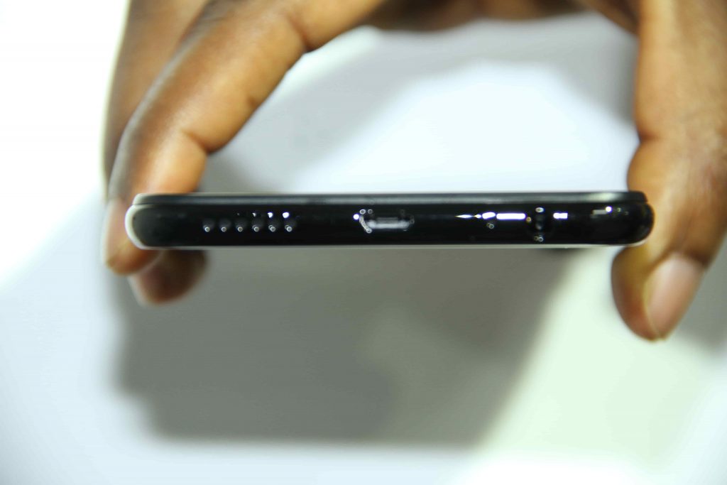 tecno camon 11 pro charging port